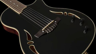 Harley Benton présente la Nashville Nylon BK