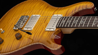 La CE 22 est de retour chez PRS, avec de nouveaux micros