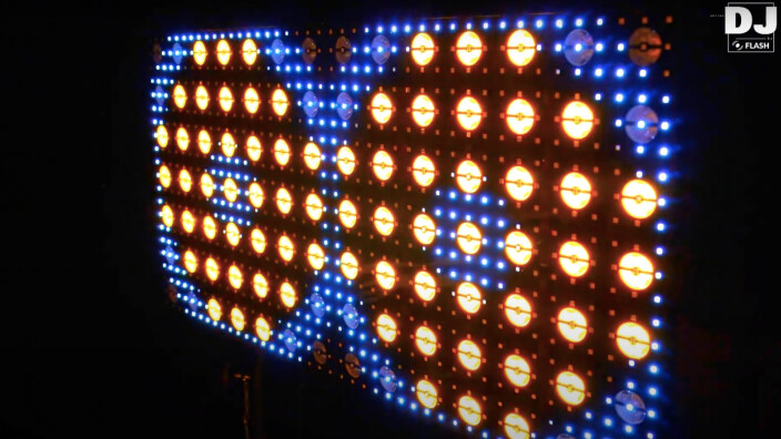 Flash Butrym sort le MATRIX BEAM