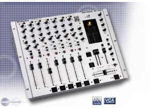 Behringer DX1000