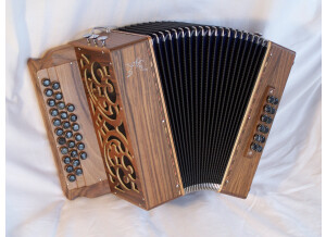 B. Loffet Pro - 2 rangs + 6 - 3 voix noyer