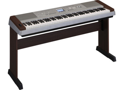 Yamaha DGX-640
