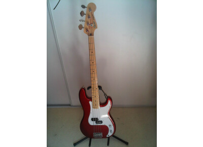 Fender Precision Bass Japan Serie E