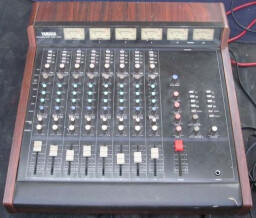 Yamaha FM804