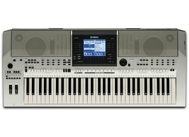 Yamaha PSR-700