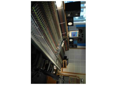 Neve vr 60 flying fader