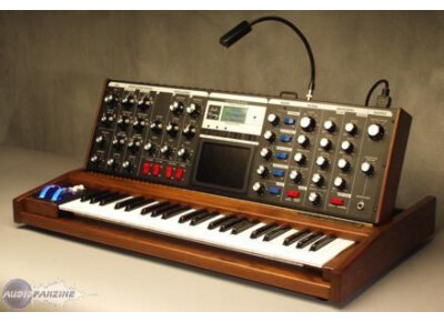 Moog Music Minimoog Voyager Signature Edition