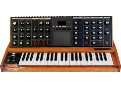 Moog Music Minimoog Voyager Performer Edition