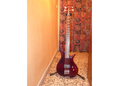 Aventini Bass