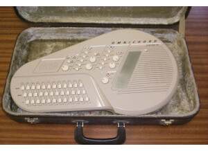 Suzuki Omnichord OM100