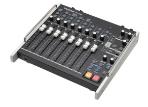 Tascam RC-F82