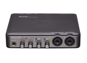 Tascam US-200