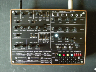Leploop : synthé, séquenceur et boîte à rythme