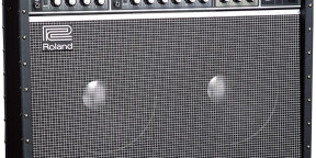 Vends ampli guitare Roland JC 120 parfait état avec housse d'origine.