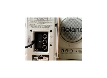 Roland MA-12C