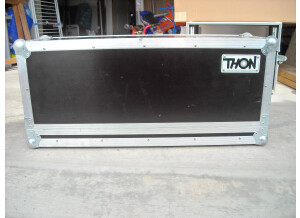 Thon flight case pour tête marshall ou autre