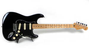 Fender FSR 2011 Standard Stratocaster