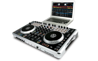 Numark N4 DJ Controller