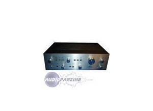 Akai Professional AM 2400