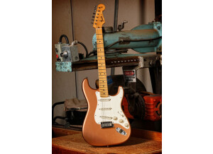 Fender Custom Shop 2011 Closet Classic Pine Stratocaster Pro