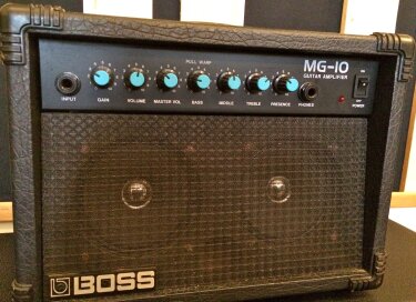 Boss MG-10 Guitar Amplifier