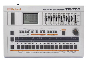 Roland TR-707