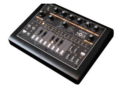 Mode Machines x0xb0x Socksbox 2 TB-303 Clone