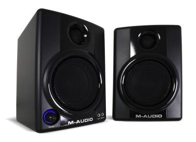 M-Audio AV 30 V2