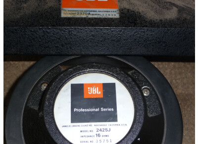 JBL 2425j