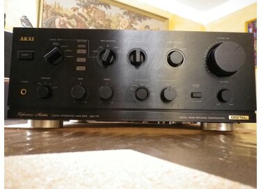 Akai Professional AM-73