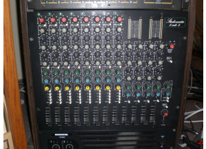 Studiomaster 8 into 4