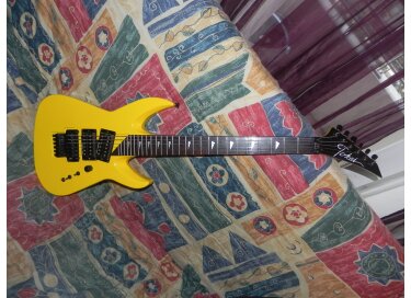 Tokai VC 75