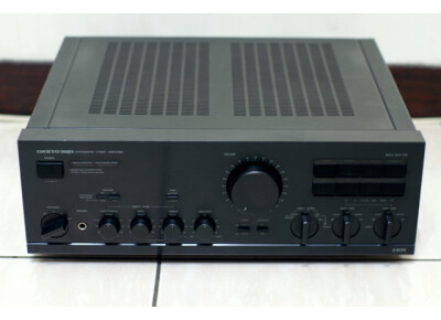 Onkyo Integra A-8190
