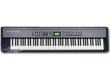 Roland RD-700