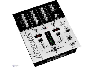 Behringer DX052