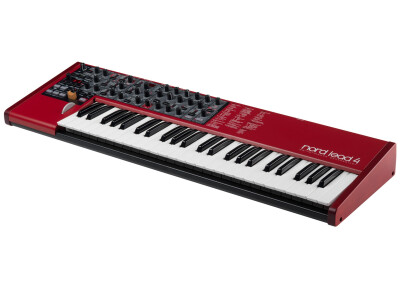 Clavia Nord Lead 4