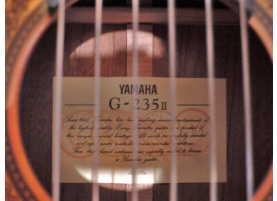 Yamaha G-235II