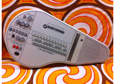 Suzuki Omnichord OM84
