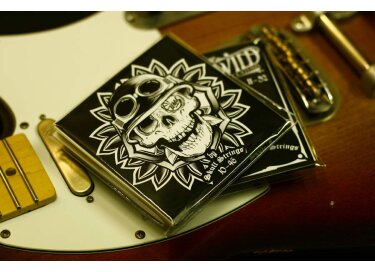 Wild Customs Skull Strings