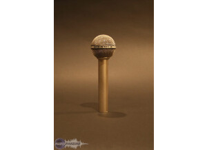 AKG D 120 E