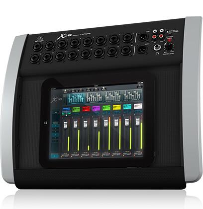 [NAMM] Behringer X18 mixer with iPad dock