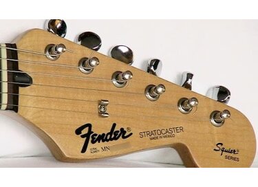Fender Stratocaster made in mexico "Squier Series"