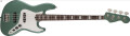 Adam Clayton signe une Jazz Bass