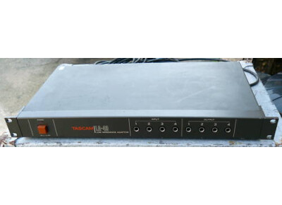 Tascam LA-40