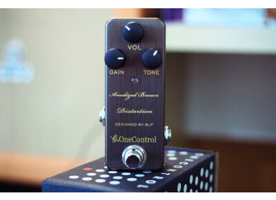 One Control Anodized Brown Distortion