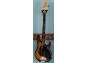 Music Man SUB Sterling 5