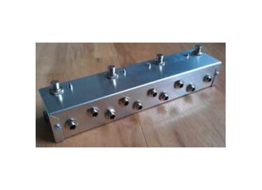 Buzz Electronics programmable looper 4 true bypass loops et un favorite switch