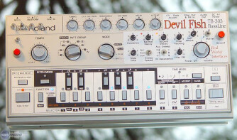 Roland TB-303 Devil Fish