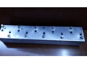 Loop Master 8 loops switcher w/ tuner + true bypass switch