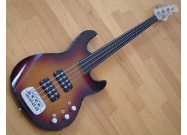 G&L L-2000 Fretless